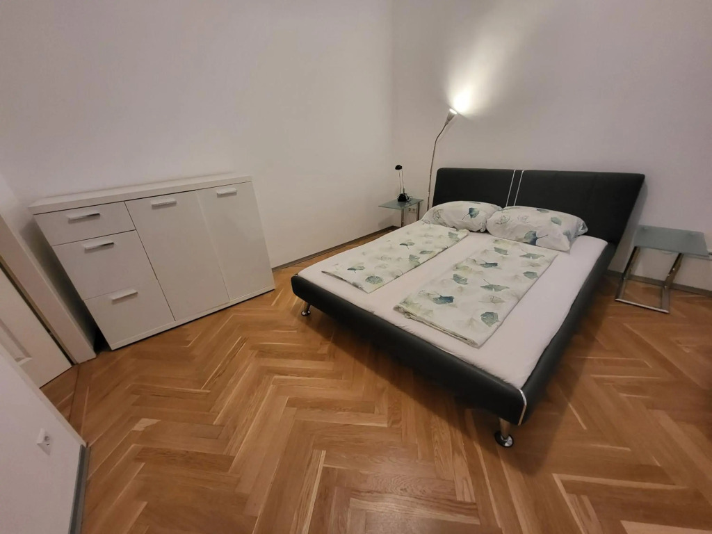 CozyNite Premium Apartment Hundertwasser