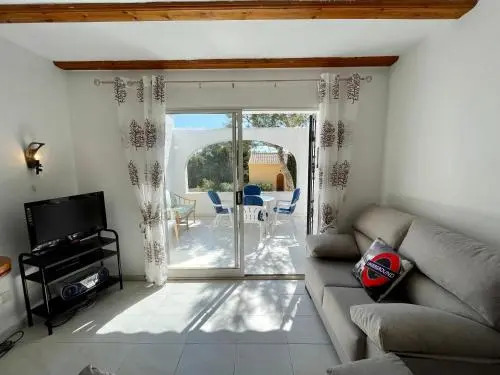 Bungalow Mar W1B02
