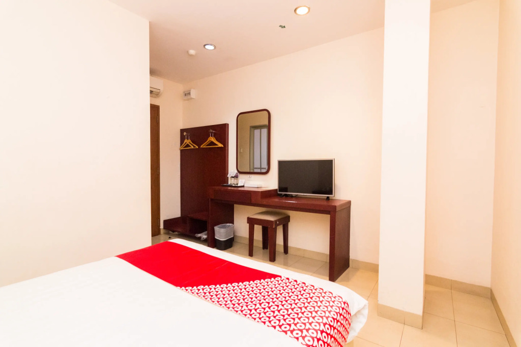 Lovina Inn - Nagoya Batam