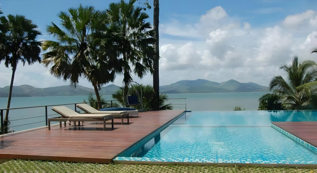 The Blue Sky Resort Ranong