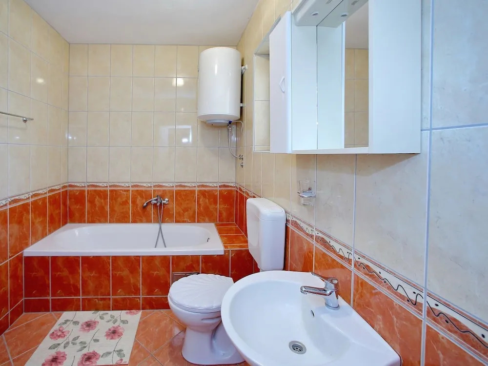 Spasious Two Storey Holiday Home With Great Sea View Terrace 300M From The Sea