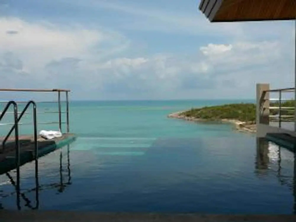 5 Bedroom Seaview Villa Tongson Bay