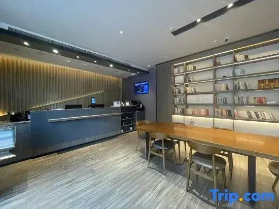 Homeinn Selected Hotel (Hengshui Huizhong Outlet Hengshui High School Branch)