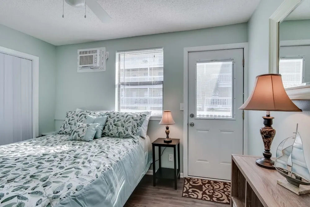 Moonraker #3 - 1 Br Condo