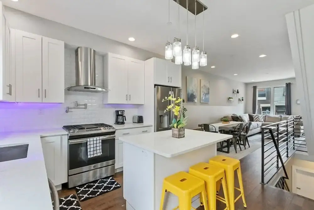 Luxury Roofdeck Retreat 4-bdrm Near Penn Chop