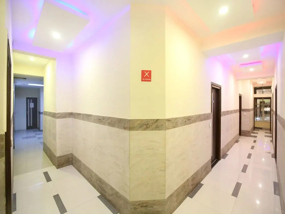 OYO 3025 Hotel Amaze