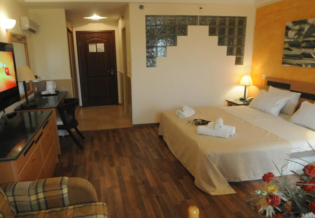 Alaska Inn Hotel