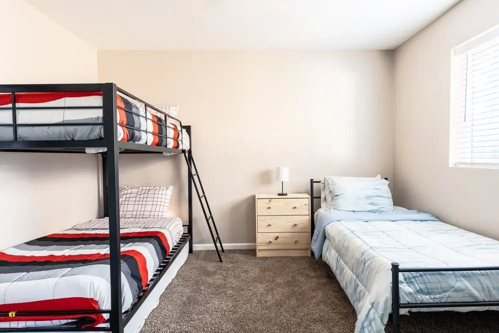 14 - Cedar Crest 3 Bedroom Home by Redawning