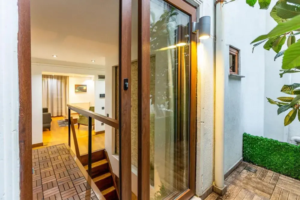 Phenomenal Duplex Flat Near Nisantasi in Besiktas
