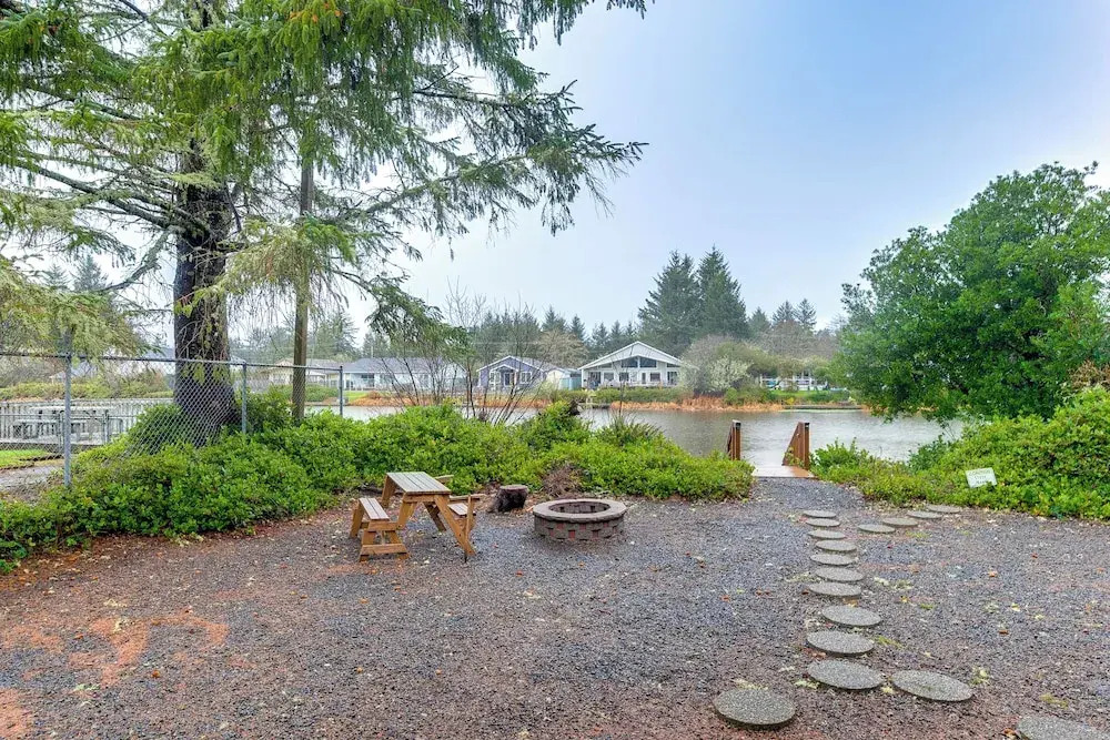 Ocean Shores Retreat w/ Porch & Canal Views!
