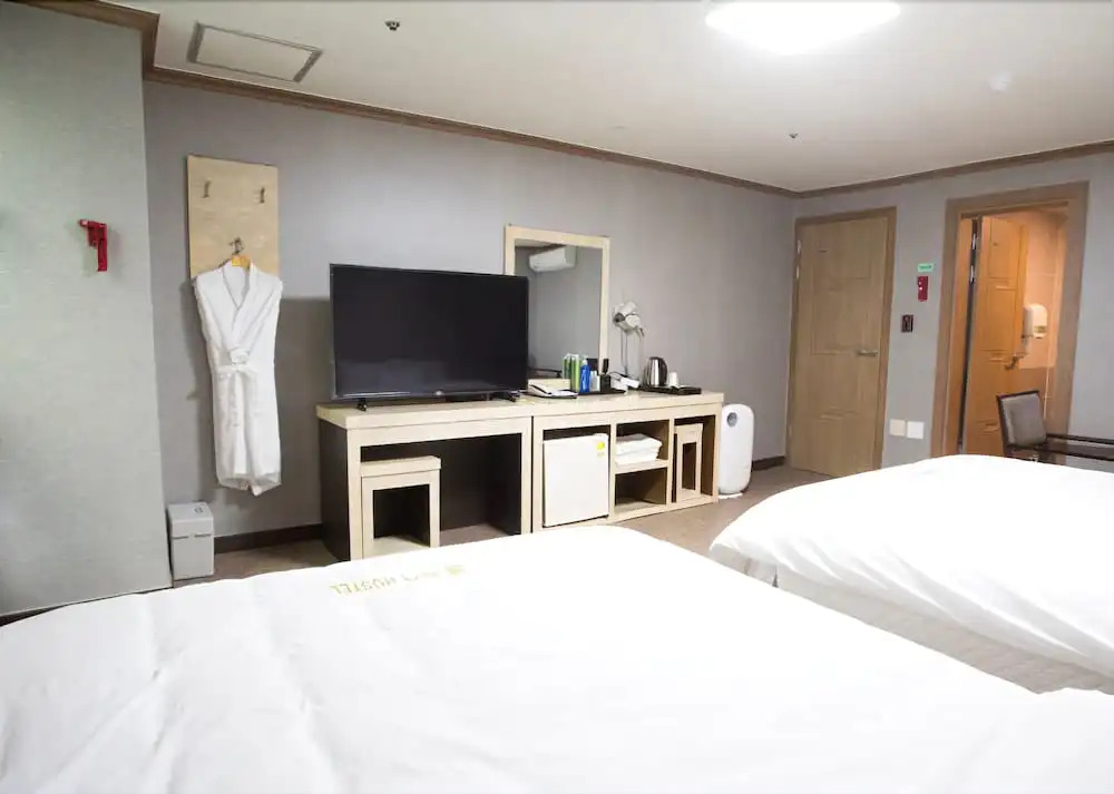 Ritz Hostel