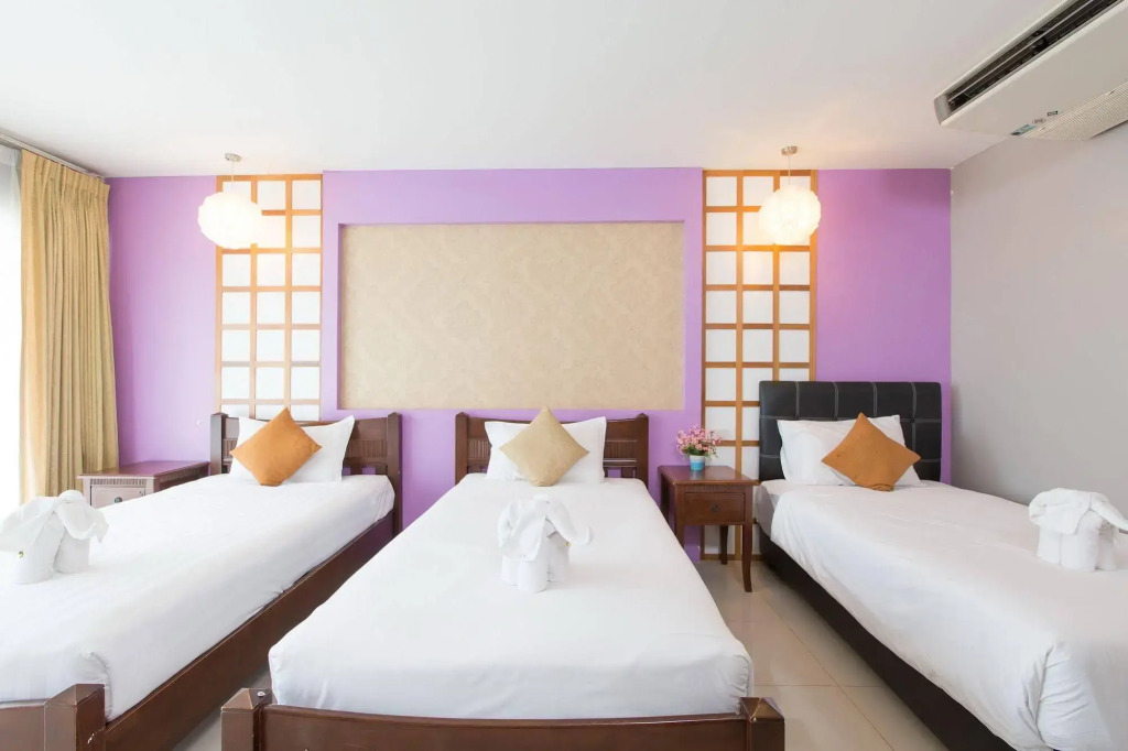Time Out Hotel Beach Front