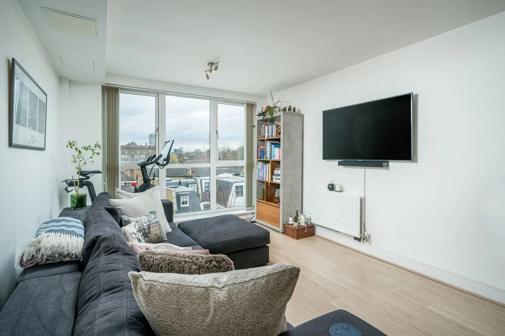 JOIVY Gorgeous 2-Bed Flat W/ Desk In Wandsworth