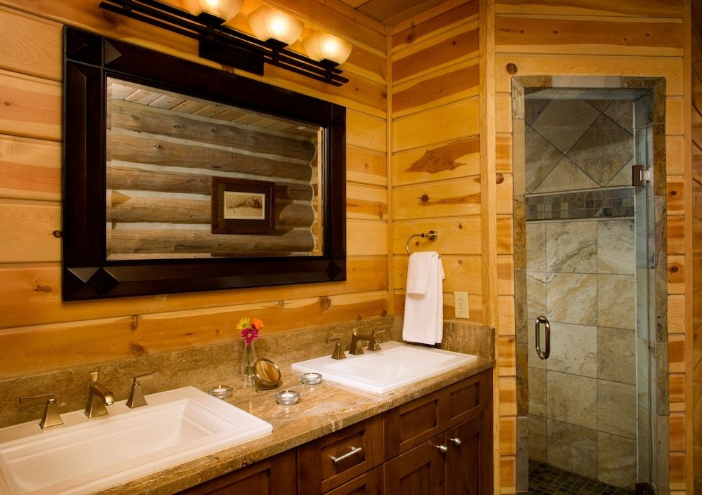 Private Unique On-mtn  4br 4ba 4 Bedroom Cabin by RedAwning