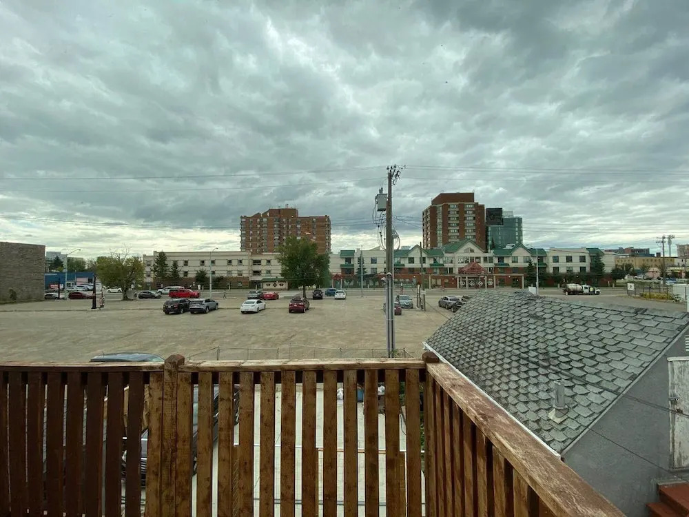 Calming 1bedroom Units With Balcony And City View