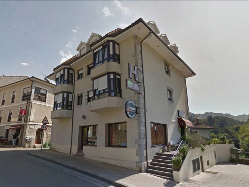 Hotel Riotuerto