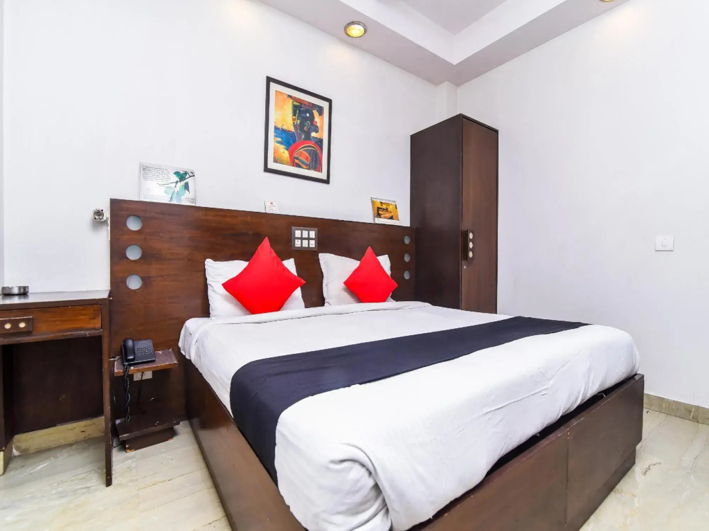 Oyo Rooms Lajpat Nagar Market