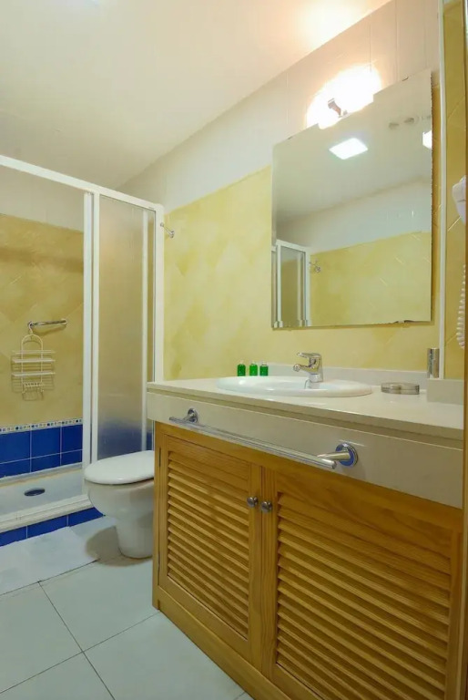 Remarkable 2-bed Apartment in Playa Blanca