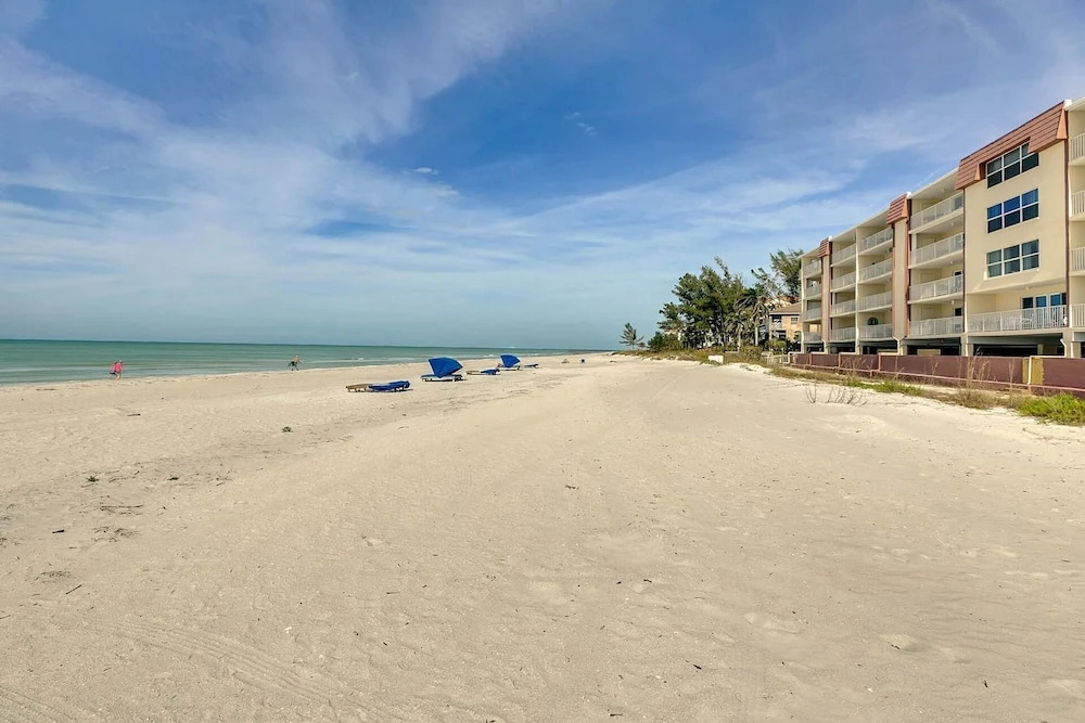 19610 Gulf Blvd Condo Unit 109 2 Bedrooms 2 Bathrooms Condo