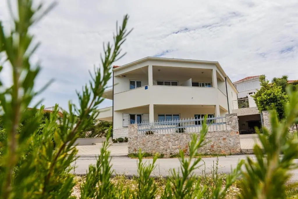 Apartments Rogulj