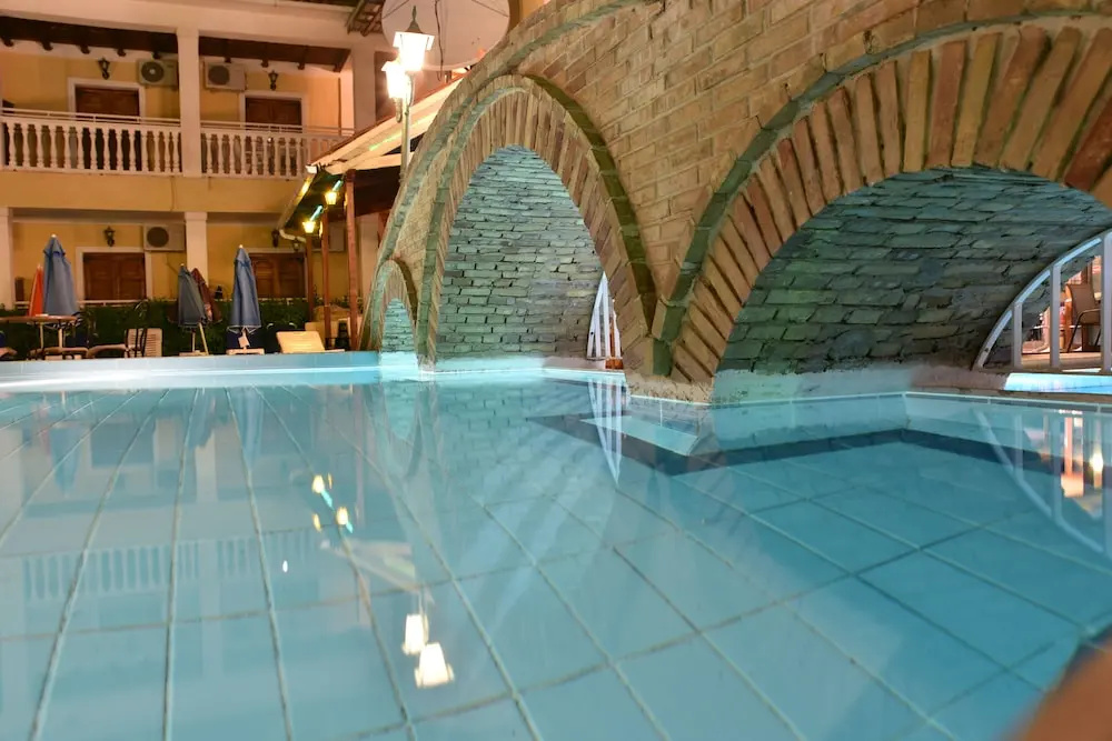 Elpida Hotel