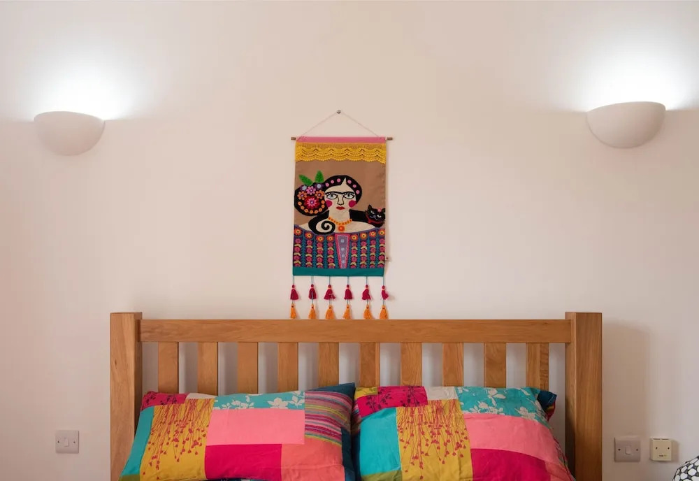 Lovely 2 Bedroom Flat in Excellent Location