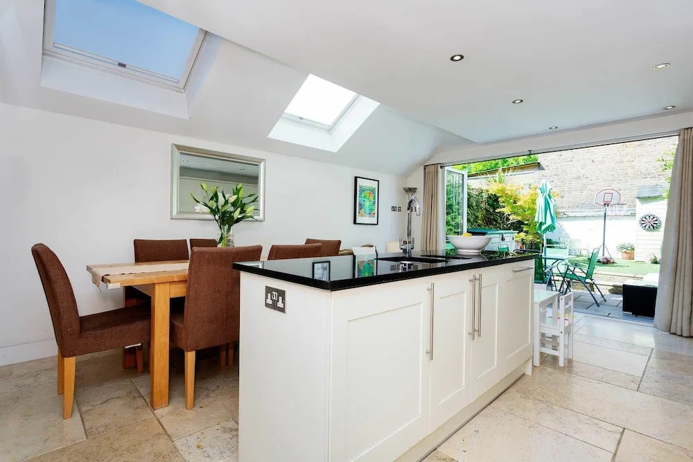 Chiswick Cottage Charm