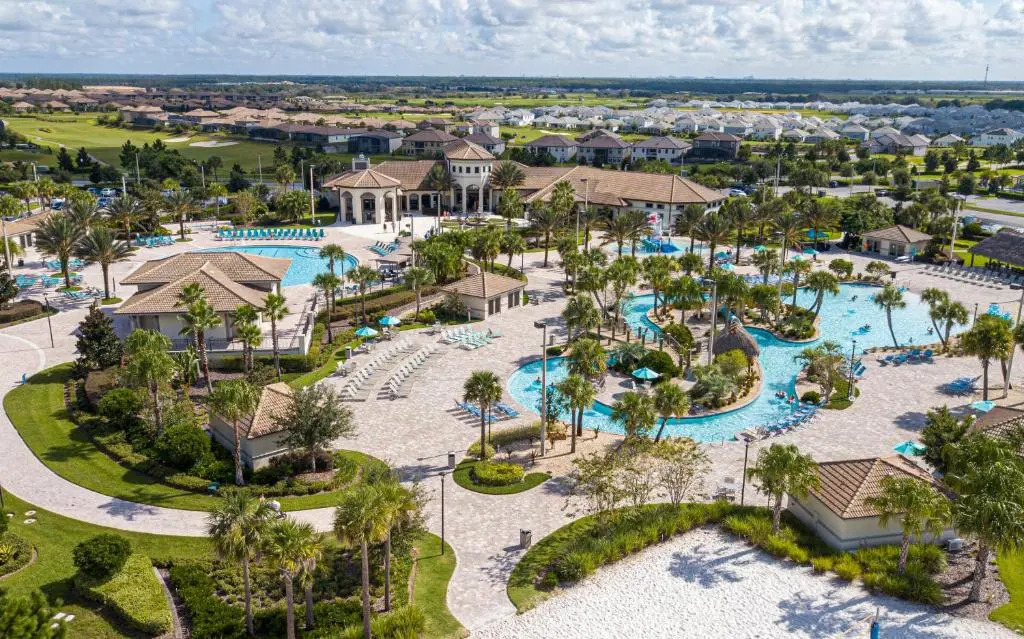 Luxurious 5 Bedroom w/ Pool Close to Disney 9017 @ChampionsGateResort