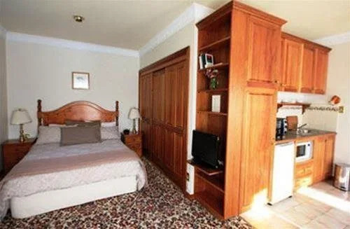 Clovelly House Accommodation