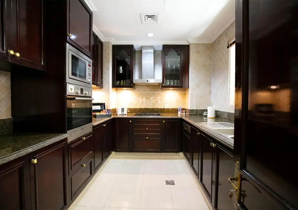 Spectacular 2BR in Souk Al Bahar, Downtown with Burj & Dubai Mall view by Rich Stay