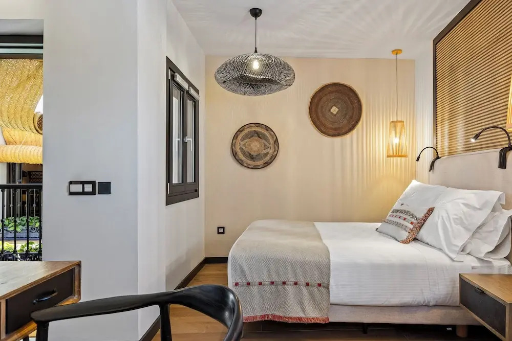 VILLTAK La Plaza Hotel