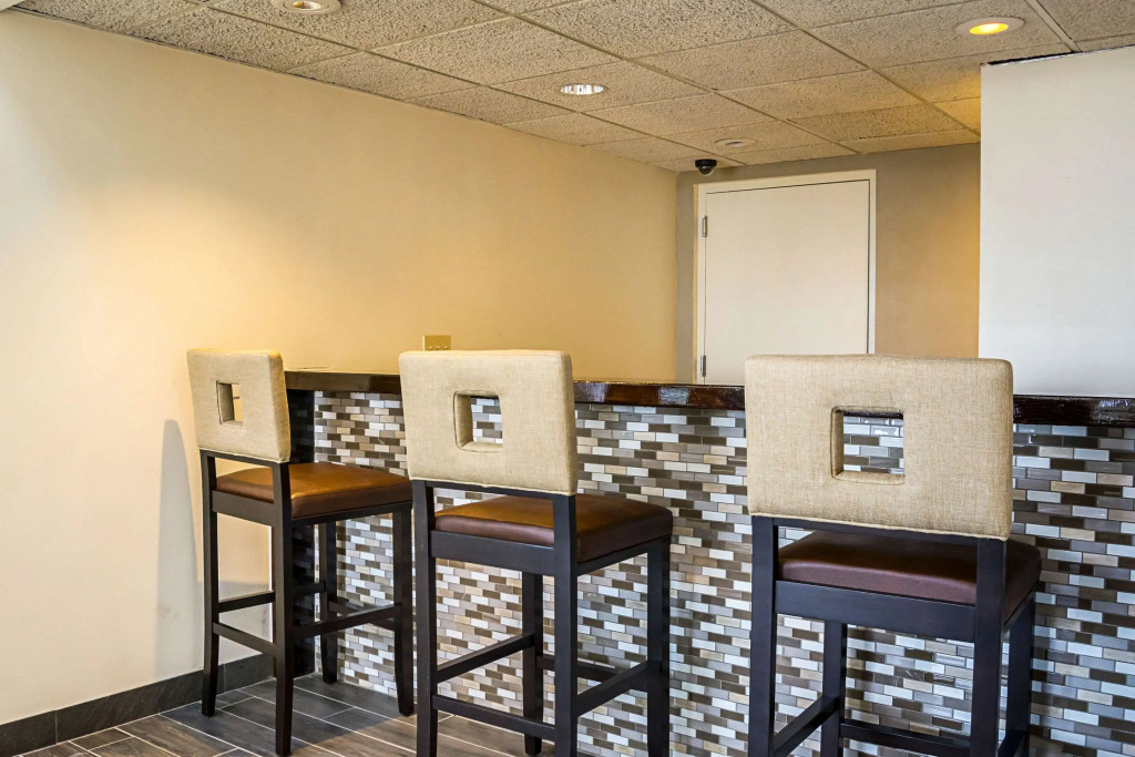 Quality Inn & Suites Clackamas - Portland