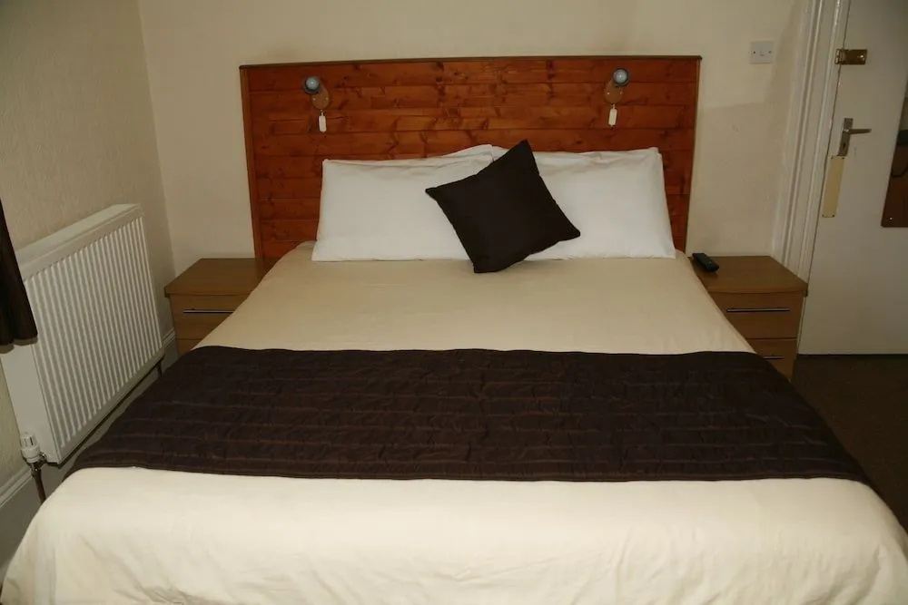 Channel View Hotel