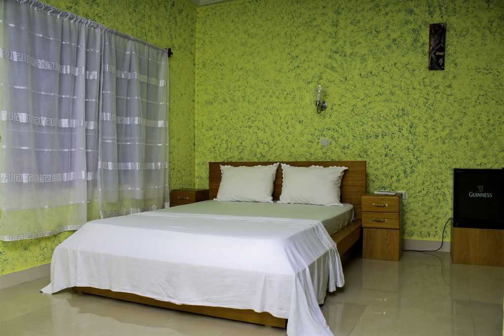 Big Apple D. E Hotel