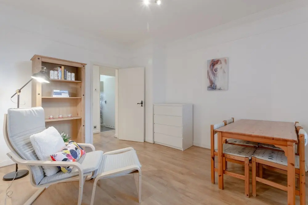 2 Bedroom Apartment in Wapping