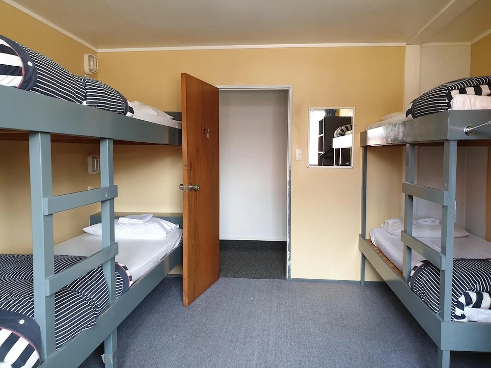 Manowhenua Lodge Hostel