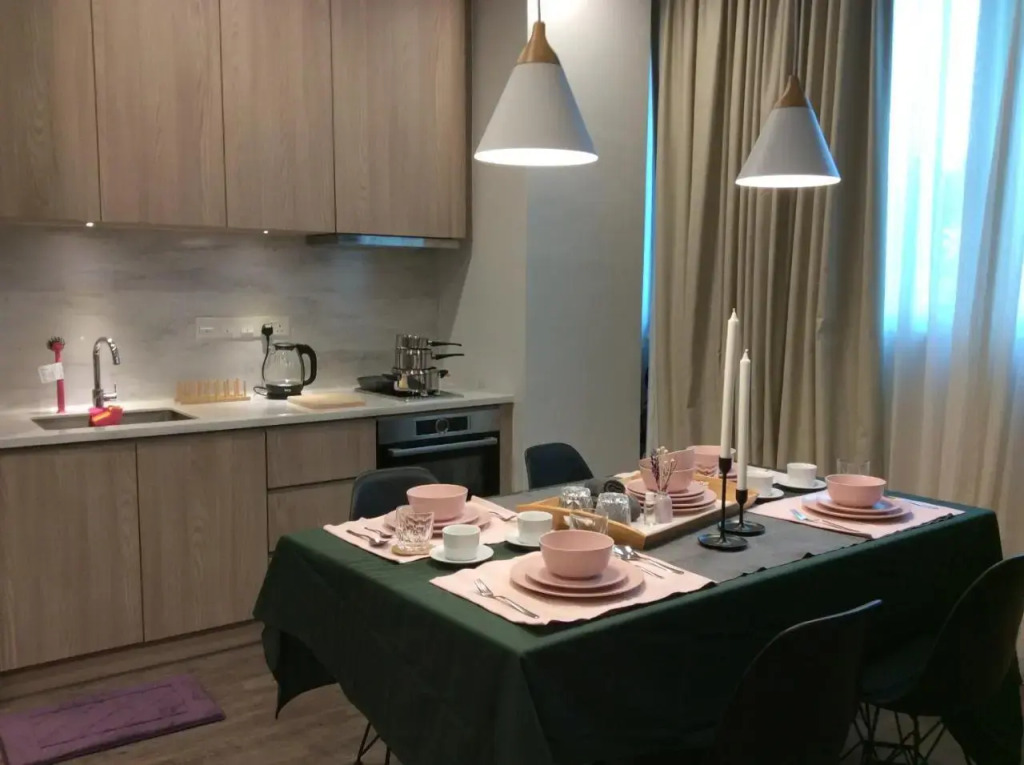 Mid Valley 1km away Verve Suites Old Klang Road