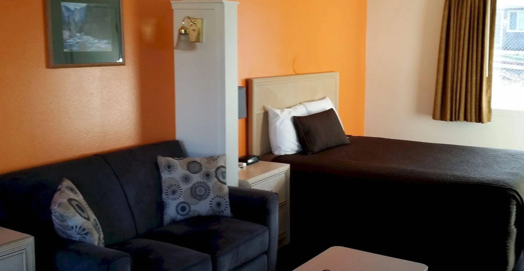 Riverview Lodge