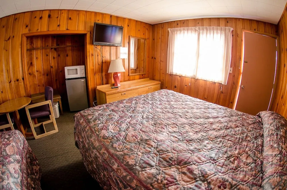 Twi-lite Motel