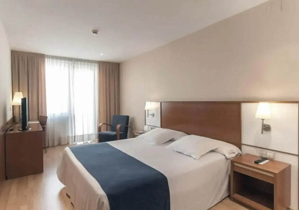 Отель RH Sorolla Centro