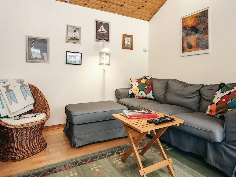 6 Person Holiday Home in Vaeggerlose