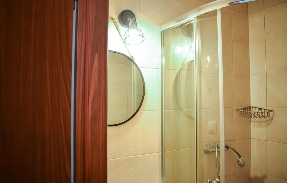 5 Bedroom Awesome Home In Darlówko