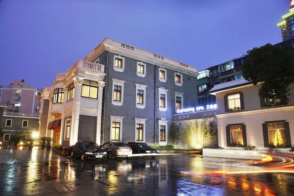 Juna liangxi hotel