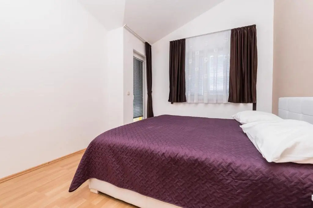 Apartments Danijela 1