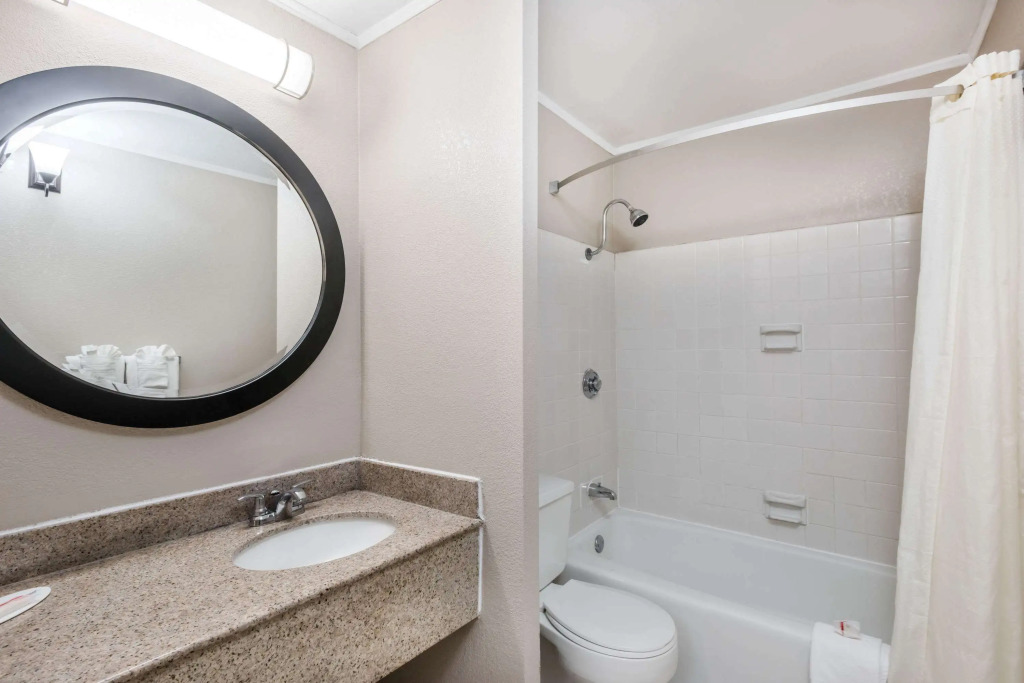 Travelodge by Wyndham Aberdeen
