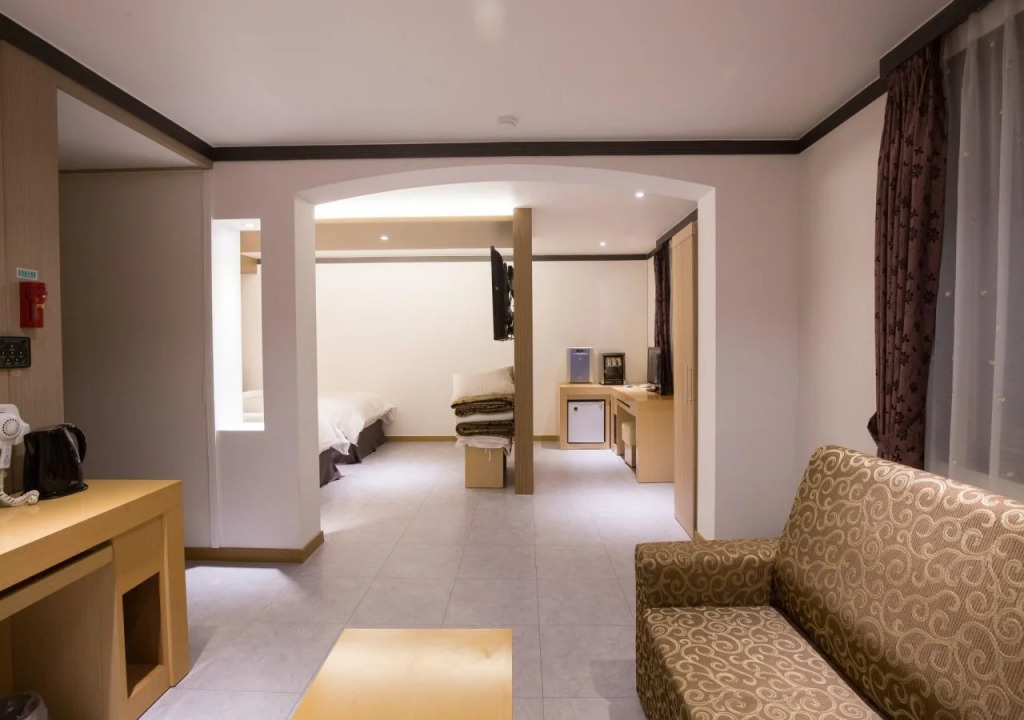 Hotel Bom