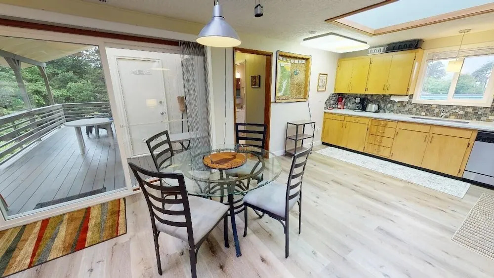 Shore Beats Work 3 Bedroom Home