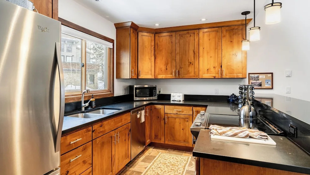 Riverside Condos C202 by Avantstay Condo Close To Downtown, Town Park & Ski Lift #8