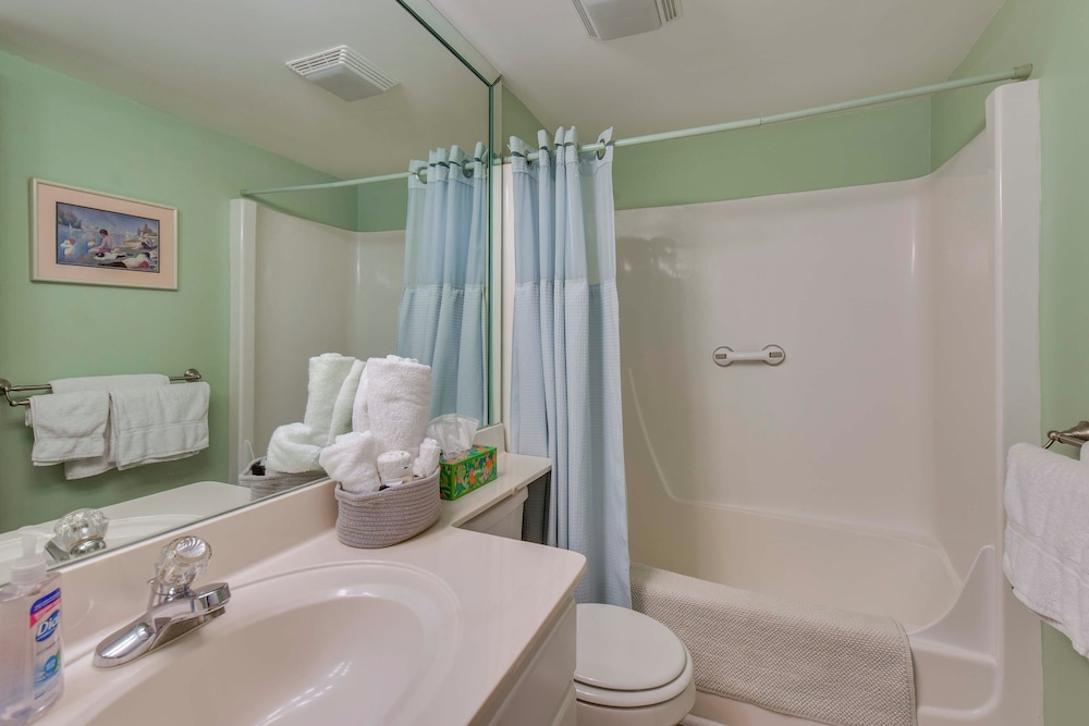 Emerald Dreams Beach & Lakefront West PCB Condo