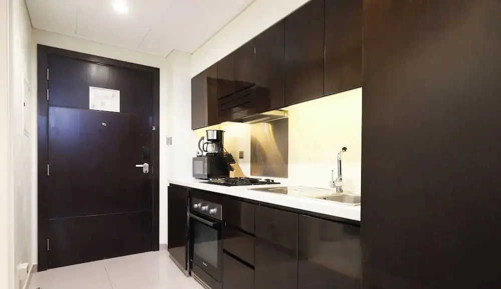 Majestine Stylish Studio with Canal View